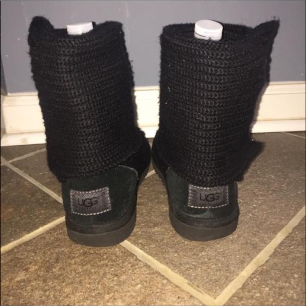 Black sweater Uggs size 6